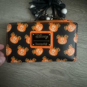 Mickey pumpkin, Disney Halloween loungefly wallet